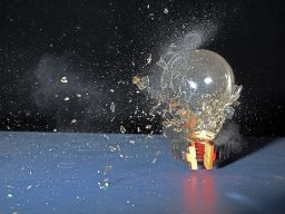 ampoule_contre_carabine_1_20120809_1091621135